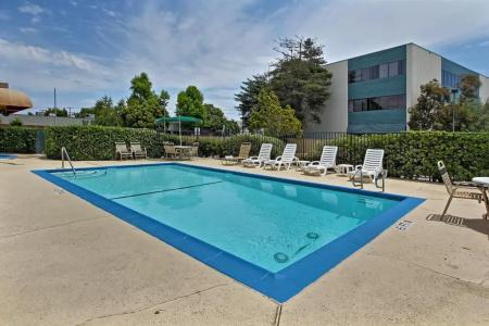 Quality Inn Airport - 19