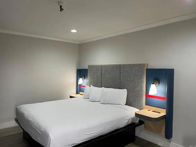 Roy Inn & Suites -Sacramento Midtown - 42