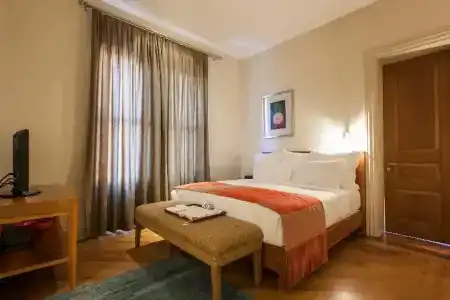 Tomtom Suites - 22