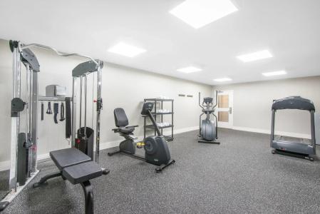 Wingate by Wyndham - 8