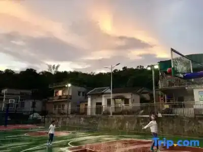 Me Town - 4