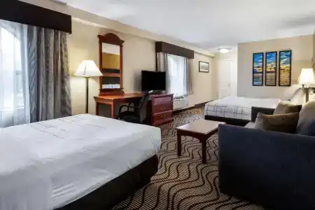 La Quinta Inn by Wyndham near Cedar Point - 48