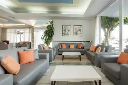 Kosta Palace - 3