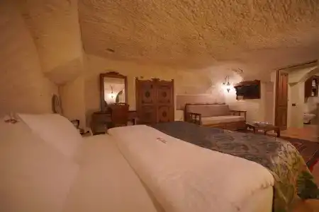 Fairyland Cave - 175