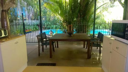 Rydges Palmerston - - 15