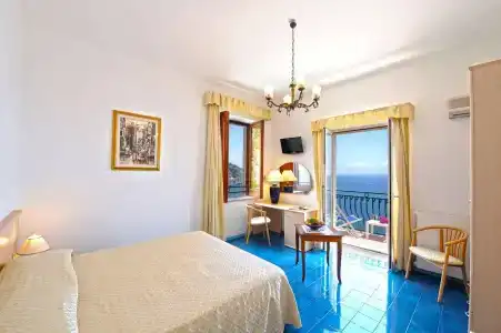 La Perla - 4