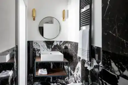 4F Boutique Florence - 9