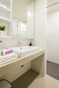 Karin & Service apartment - SHA Extra Plus - 8