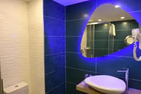 Hôtel Le Claridge - 72