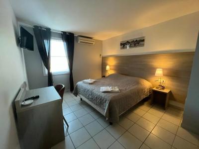 Hôtel Les Arcades - 41