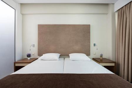 Oktober Downtown Rooms - 4