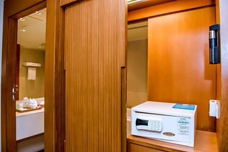 Ashlee Hub - Sha Extra Plus - 70