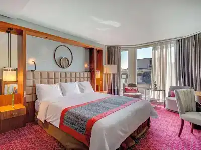 Fairmont Grand Geneva - 42