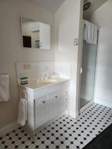 Macquarie Manor - 68