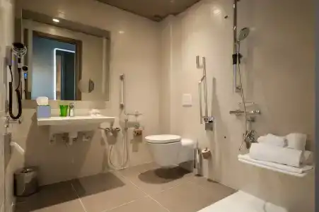 8Piuhotel - 8