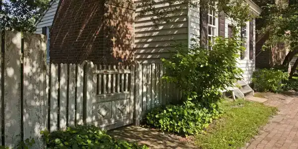 Colonial Houses - A Colonial - 22