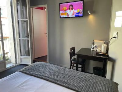 Logis Castel De Mirambel - 51