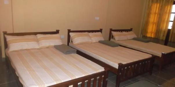 Anura Guest Inn - 57