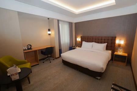 The Grand Lux - 34