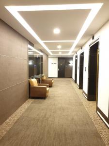 Royal @ Queens (SG Clean, Staycation Approved) - 14