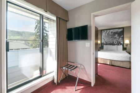 Quality Inn & Suites - 7