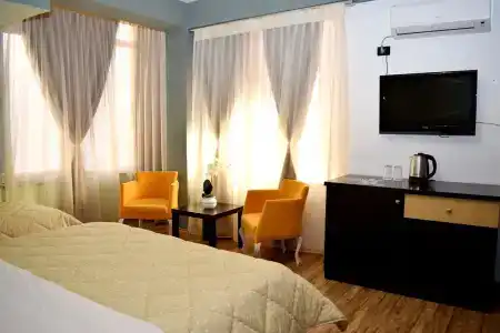 Royal Vila - 2