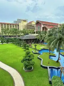 Crowne Plaza Danang - 41