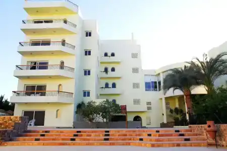 Palm Beach Resort Families and Couples only - 23