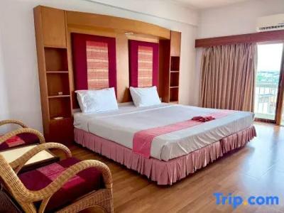 Pailyn Phitsanulok - 23