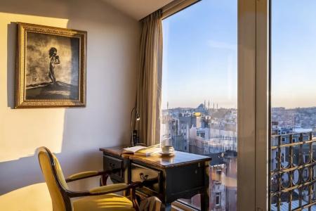 Ansen and Suites - 109