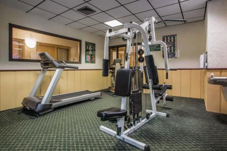 Quality Inn & Suites Downtown - 28