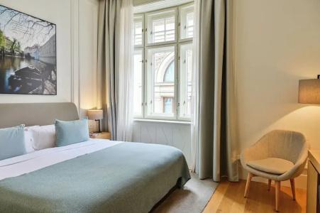 Boho Prague - Small Luxurys - 80