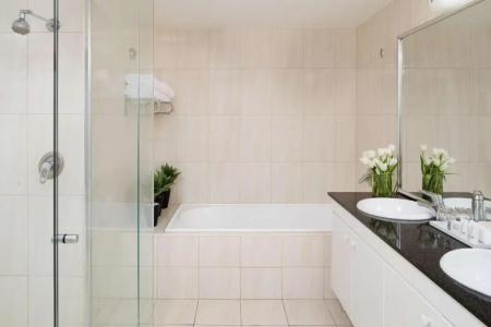Rydges - 204