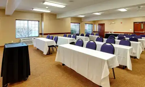 Phoenix Inn Suites - - 12