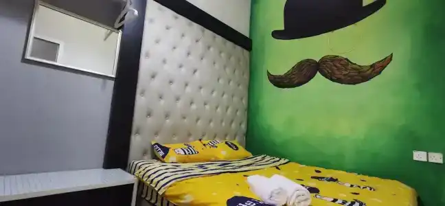 Moustachz Hauze - 18