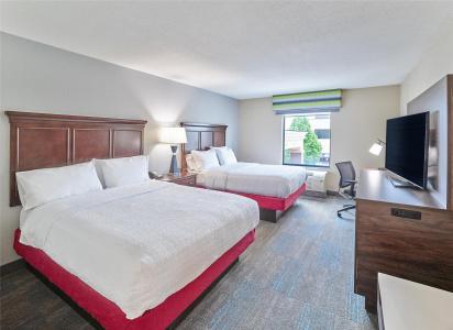 Hampton Inn Midtown-Aksarben - 37