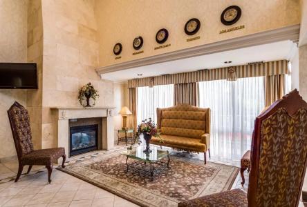 Monte Carlo Inn - 32