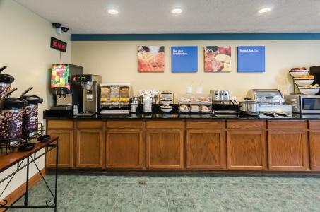 Comfort Suites North - 34