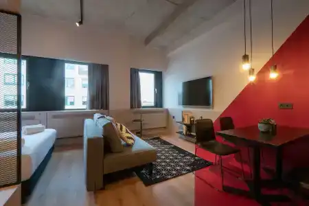 Via Suites - 45