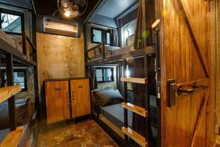 Episode 11 Hostel - 25