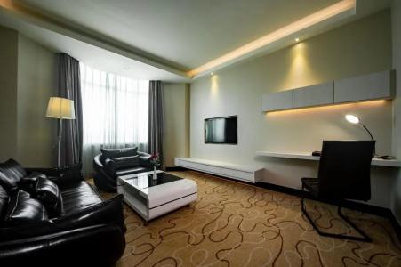 Promenade - 105