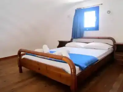 Santorini Breeze - 13
