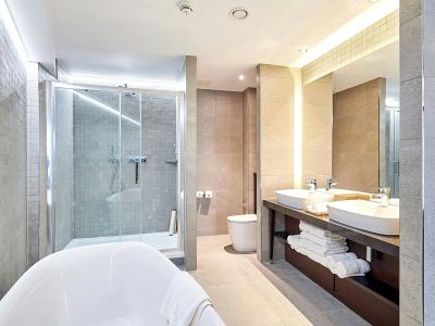Park Regis Birmingham - 8