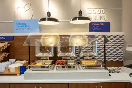 Holiday Inn Express & Suites West - 19