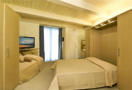 Continental & Residence - 59
