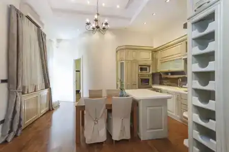 Central Park Residence - 90
