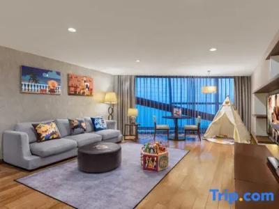 Ascott Raffles City - 138