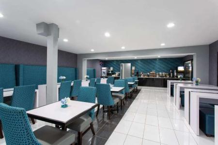 Baymont by Wyndham Charlotte University - 13