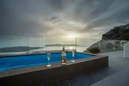 Kratiras View Luxury Suites - 36