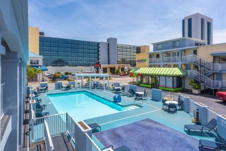 Ramada by Wyndham Virginia Beach - 8